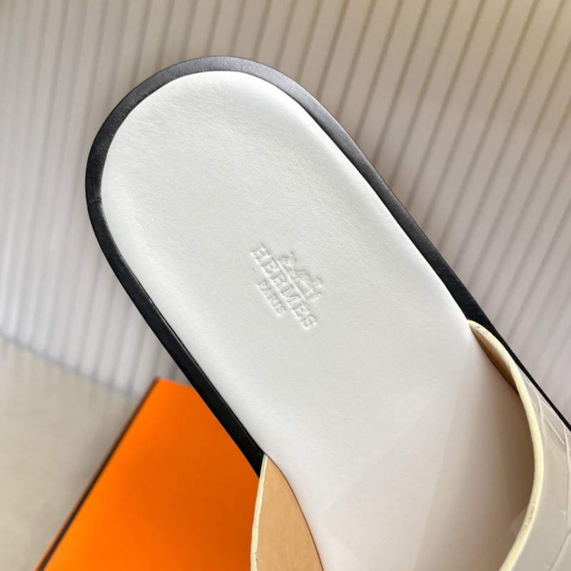 H**me5 slippers